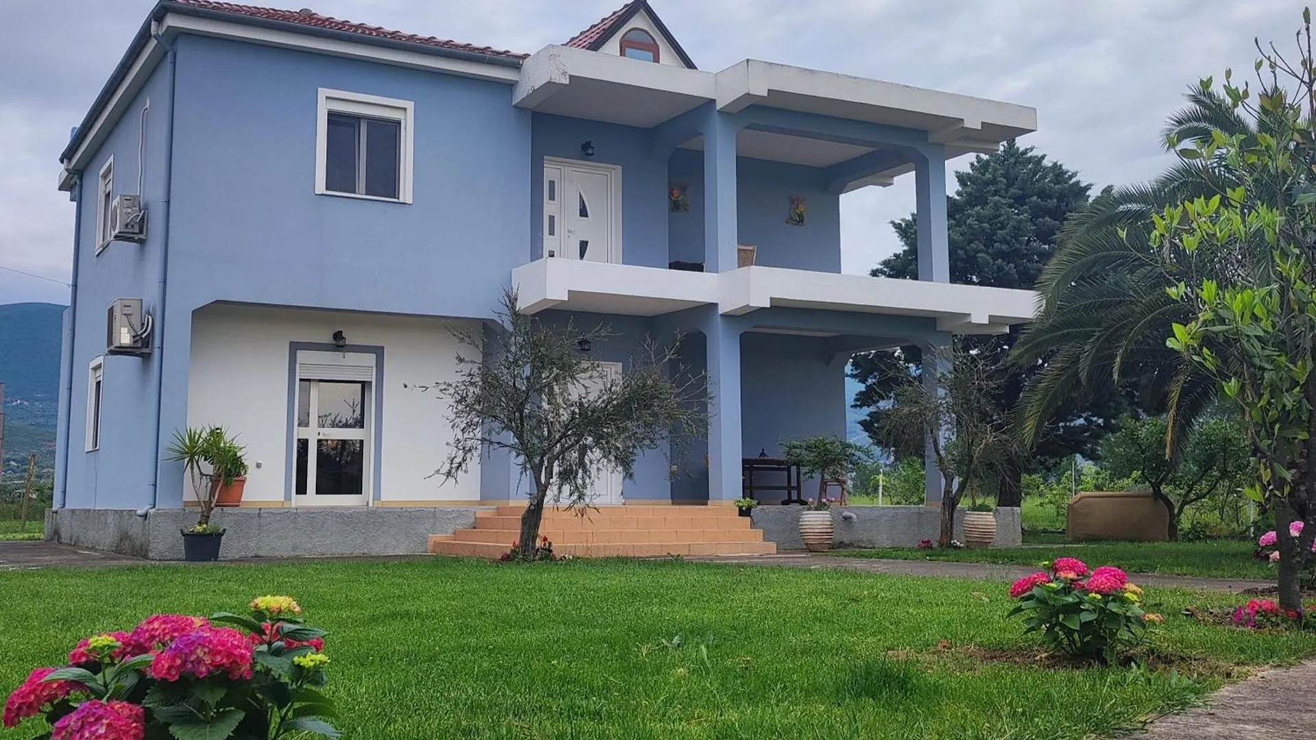 Villa Ilirian Lac